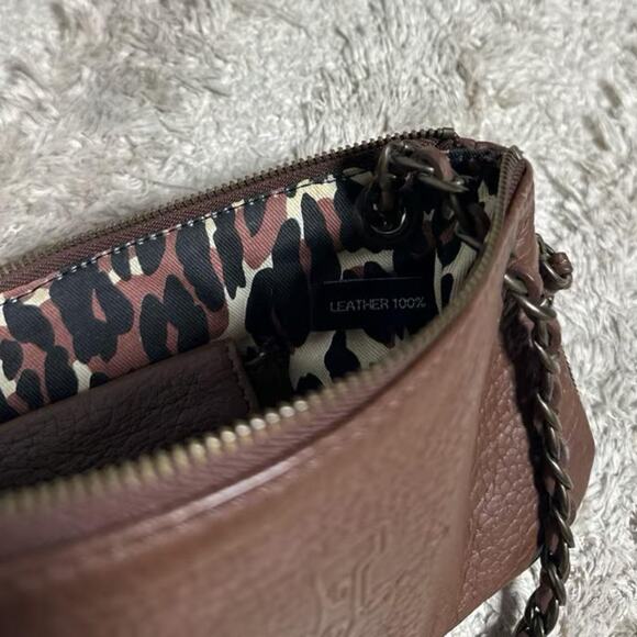 Betsy Johnson 100% Leather Wristlet Purse - Picture 7 of 8